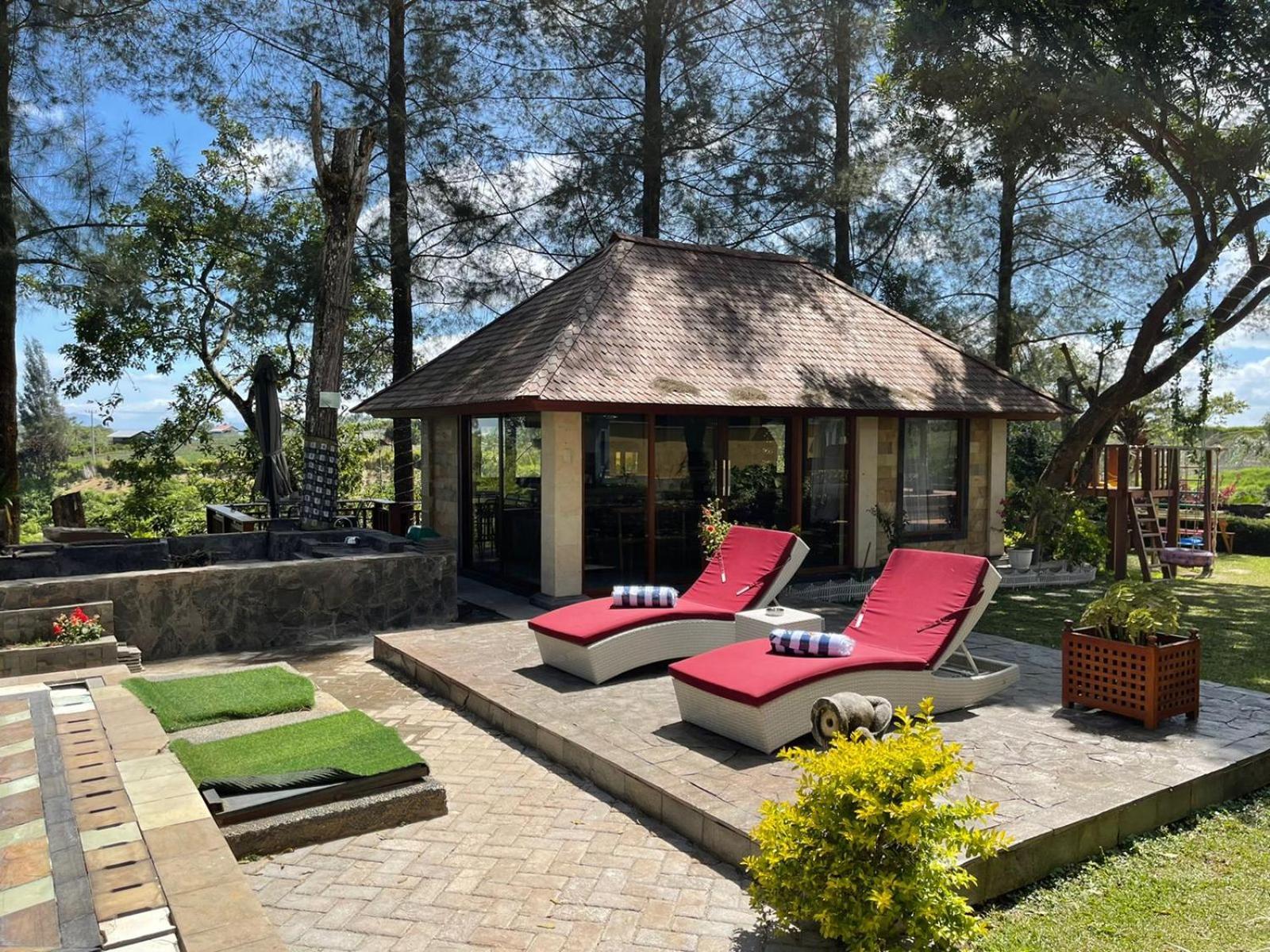 Balinese Villa In Berastagi Exterior foto